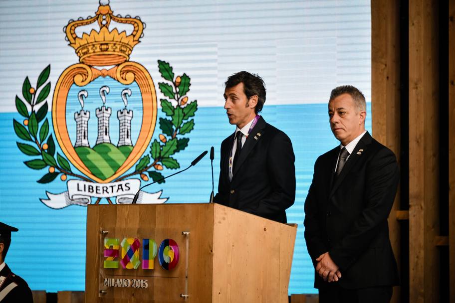 Il National Day di San Marino. Con cerimonia alzabandiera e spettacolo sbandieratori. Qui i Capitani Reggenti Andrea Belluzzi e Roberto Venturini (Fotogramma)